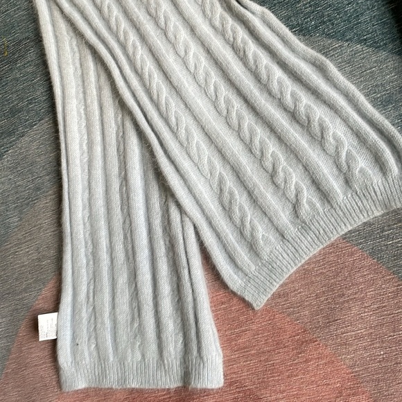 Light Blue Rabbits Fur & Lambswool Knit Braided Scarf - Picture 2 of 10